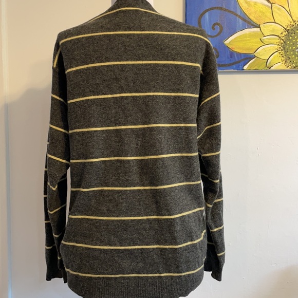 Tommy Hilifiger vintage 100% cozy wool sweater .. - Picture 2 of 4